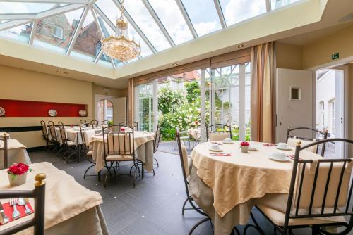 The Black Swan Hotel