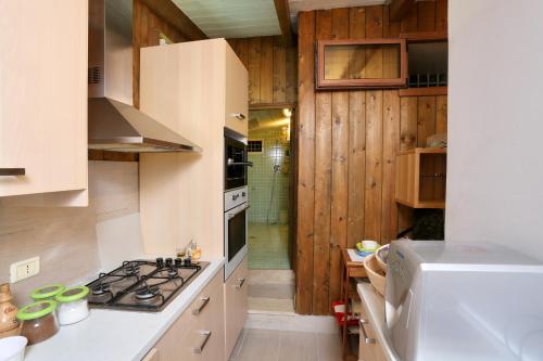 Music House a Castellana Grotte confinante via per Turi 500m dalle Grotte