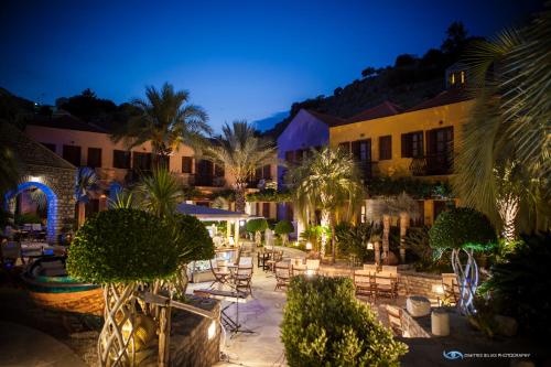 Iapetos Hotel