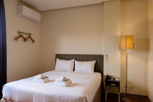 Crevice Hotel