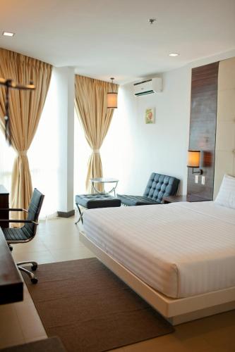 D'Hotel & Suites