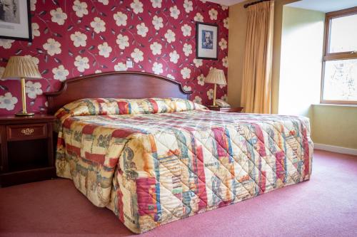 Lynham’s Hotel