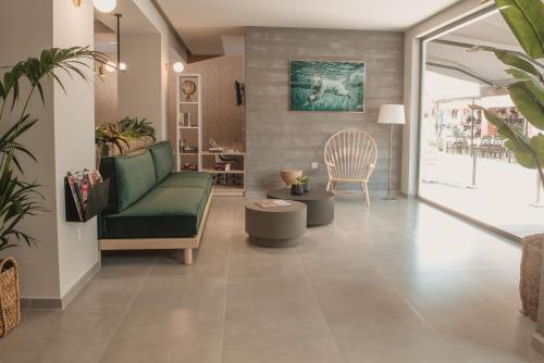 Ammos Beach Seaside Luxury Suites Hotel