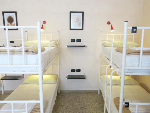 Hostel Archi Rossi