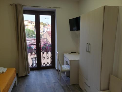 Gio Rooms