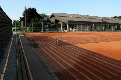 Tennis- Und Freizeitzentrum Neudoerfl