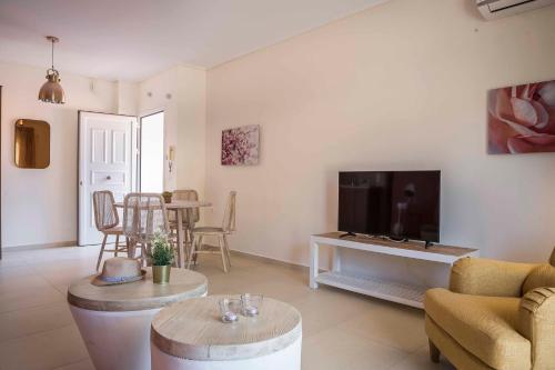 Meliti Waterfront Suites