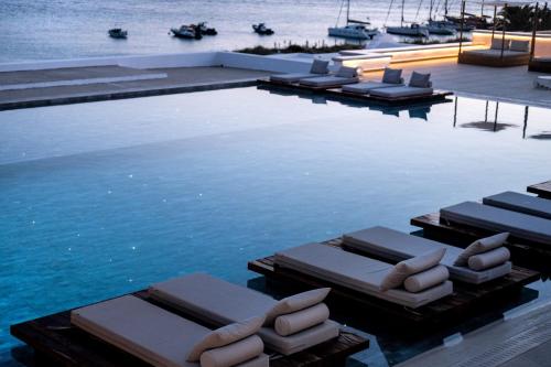 Manoulas Beach