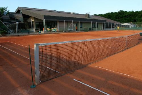 Tennis- Und Freizeitzentrum Neudoerfl