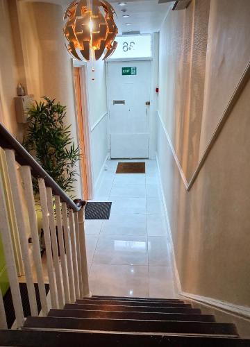 Victoria Lodgings London