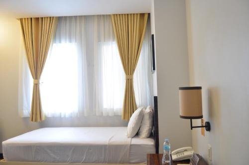 D'Hotel & Suites
