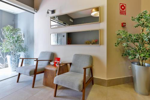 Hostal La Chata By OYO Rooms