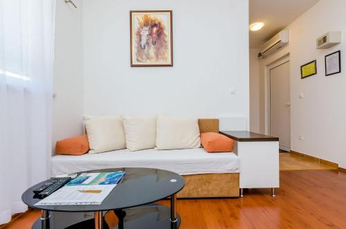 Apartments Aura