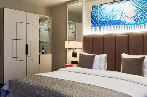 Bank Hotel