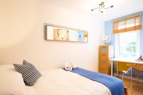 Tower Bridge Rainbow Suites