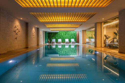 Nelia Beach Hotel