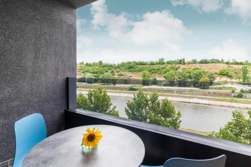 Next Door Park Hotel