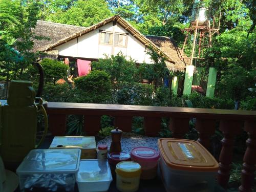 Riverside at Aninuan Accommodation and Food