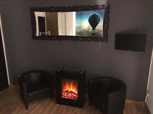 Flats Friends Plaza de la Reina