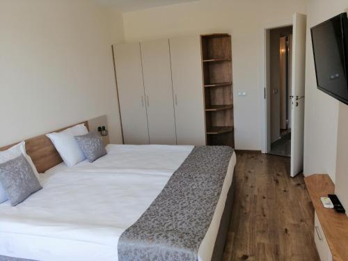 Allure Beach Resort