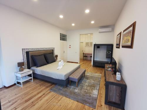 Demo House
