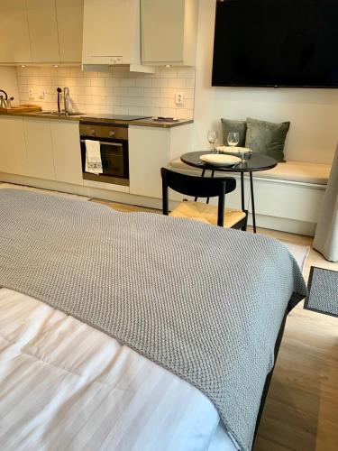 Easy Livin' Apartment Hotel by Stubor