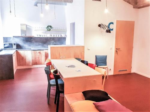Hostel Cmyk
