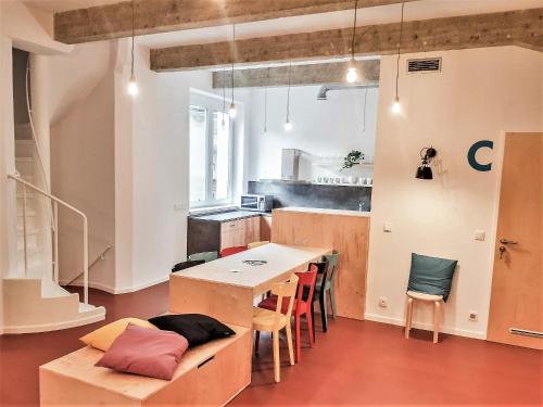 Hostel Cmyk