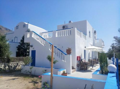 Kapetanios Studios Apartments