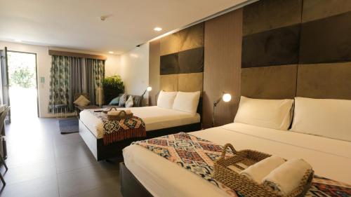 Treetop Suites