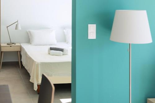 Local Hostel & Suites