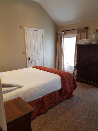 JBs Bar & Guest Accommodation