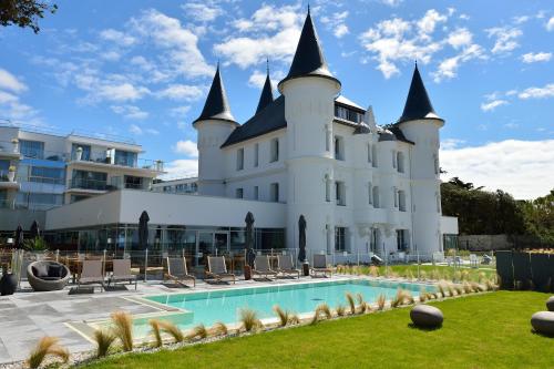 Relais Thalasso Baie de La Baule Château des Tourelles