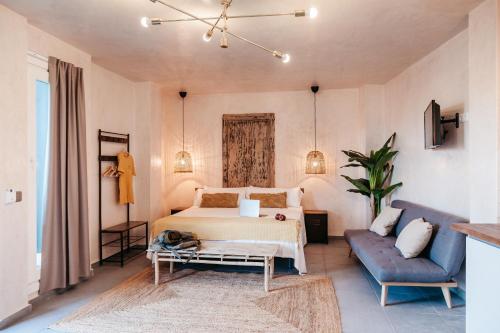 Life Astuto Boutique