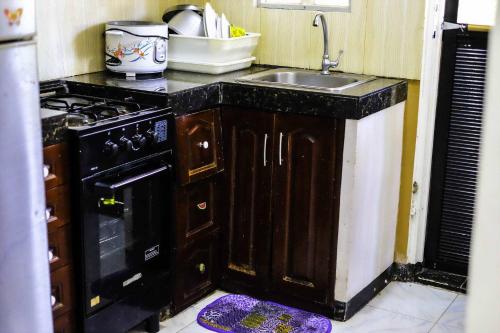 Entire House with 4 rooms near SM Molino and Vermosa Ayala