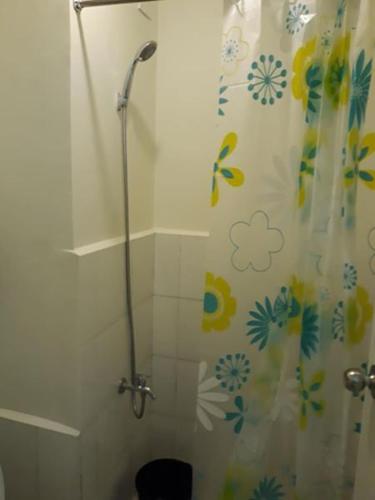 Edsa Urban Deca Tower Condo Unit with Wifi and Netflix