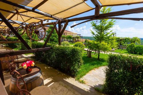 Seven Generations Winery Hotel