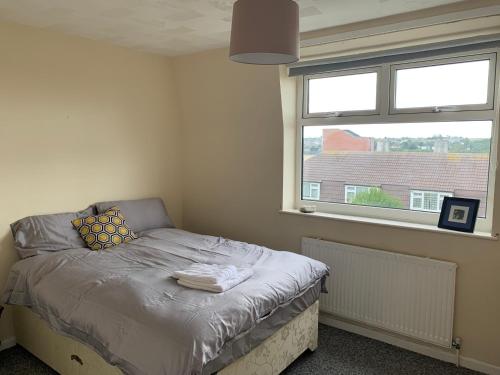 Nice double and single rooms in the quiet area with excellent shared facilities