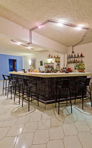 Trianta Hotel