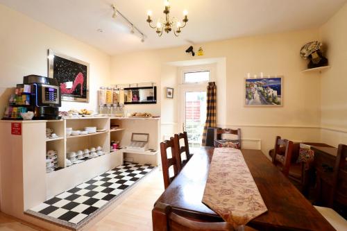 Highland House Hotel