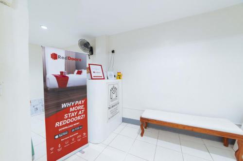 Mark & Marlie Pensionhouse by RedDoorz