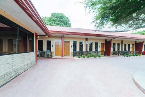 La Vince Place Pension House by RedDoorz