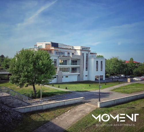 Moment Apartman Hotel