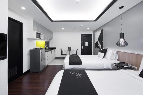 Y2 Residence Hotel