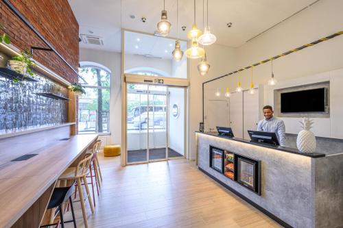 B&B Hotel Brussels Centre Gare Du Midi