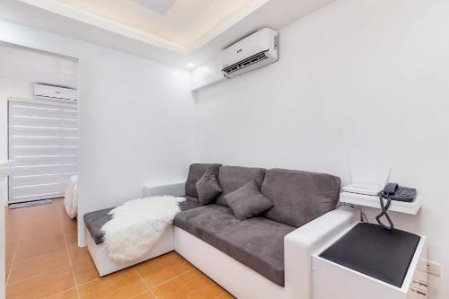 Evania by J&J Homes 2BR Unit At One Oasis Cebu