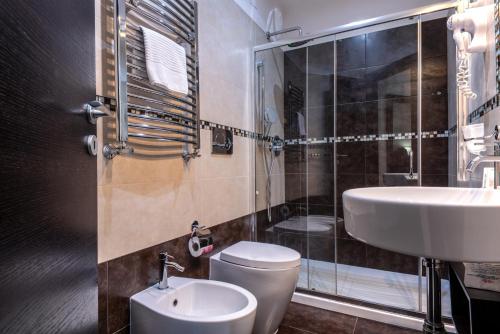 Rome King Suite