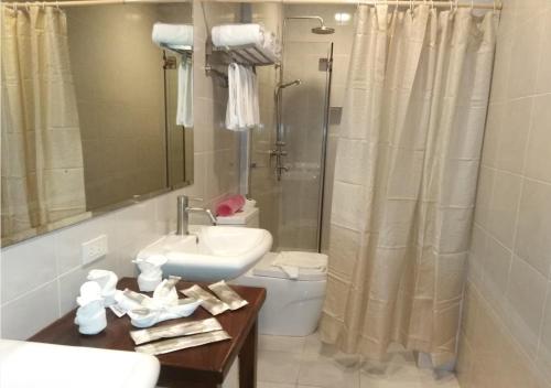 Safari Lodge Baguio by Log Cabin Hotel