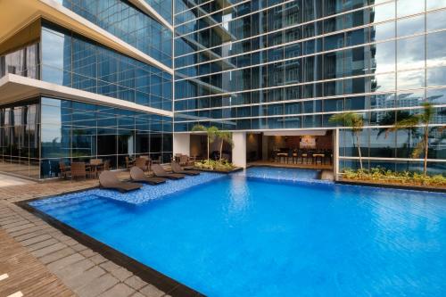 Savoy Hotel Mactan Newtown