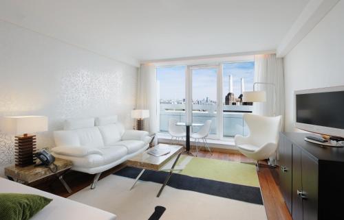 Pestana Chelsea Bridge